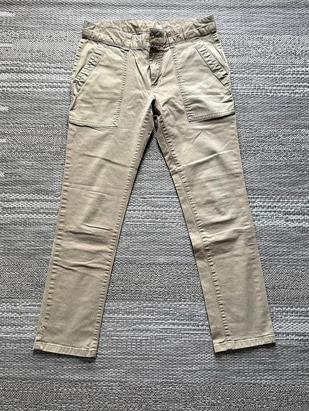 GAP 1969 women’s Cargo Pants Beige Size 2 Regular